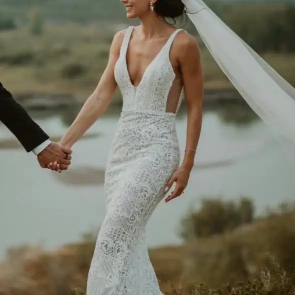 Pallas Couture Esila Wedding Dress